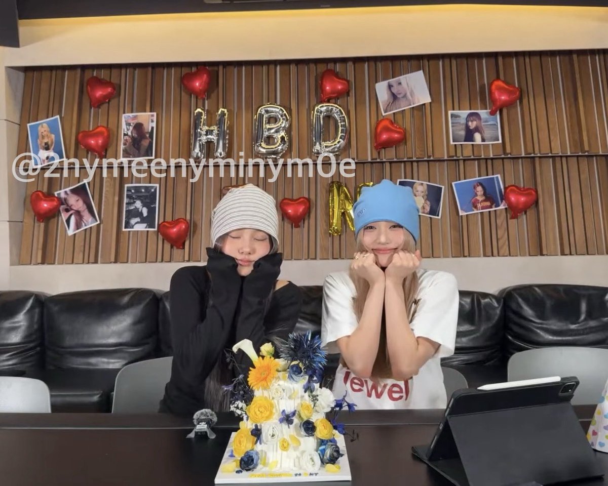 2nymeenyminym0e's tweet photo. 유이야 데뷔하고 처음으로 맞이 하는 생일!!! 넘넘 축하해 처음이라는 건 참 의미가 깊은데 내가 함께해서 기뻐😋 1년이고 10년이고 몇 년이든 같이 보내구 싶다ㅎㅎ 그만큼 유이를 사랑해! 항상 나에게 사랑을 줘서 고마웡 언제나 보고 싶은 유이 컴백 파이팅이야💕💕

#NEWYDAY https://t.co/rza7ZNsRGh