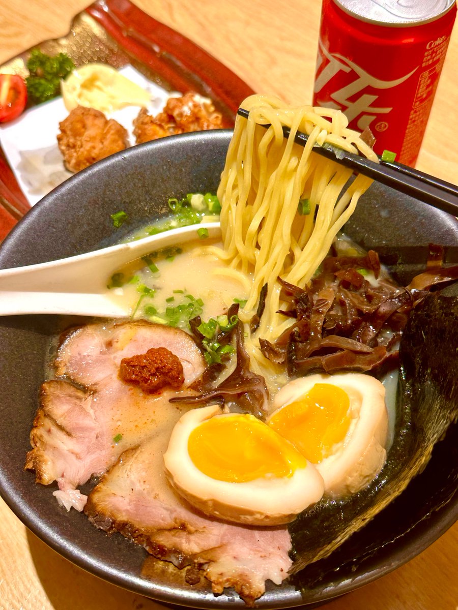 MDouglas64577's tweet photo. Just found the best hidden ramen spot in the city! Rich pork broth, springy noodles, and perfectly seasoned chashu = 10/10. Will definitely be back next week! https://t.co/wv1FQ2DdOy