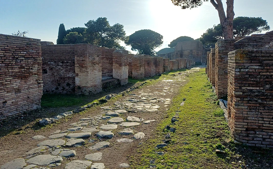 City streets in Ostia, the ancient sea port of Rome at the mouth of the river Tiber. Credit: Tom Brughmans 