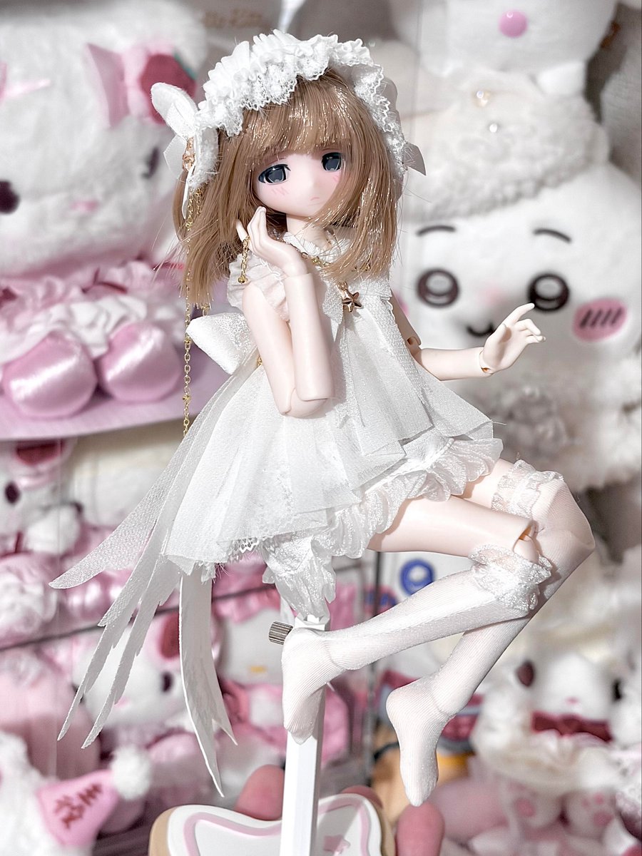 HappyEngineBJD's tweet photo. 「雲の上にいない天使は、それでも天使と言えるのだろうか？」

『放課後シリーズ』BJDアクションフィギュア
通常版6体＋隠し版1体

rednote@酥珞Sulo
#bjd
#bjddolls
#blindbox https://t.co/NoswqBKe41