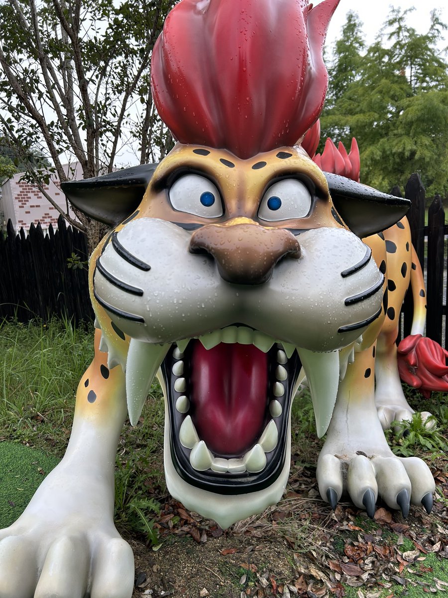 cid410410's tweet photo. モンスターの像もリアルにできてて想像以上に面白いです🤣

#ドラゴンクエスト
#ニジゲンノモリ
#DQ_ISLAND
#淡路島 https://t.co/XbKXf1lS3Z
