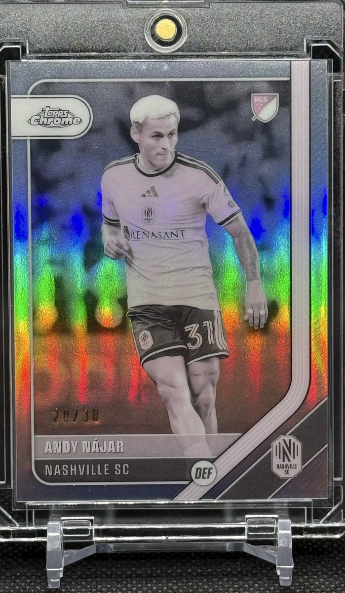 HendyRc189's tweet photo. First of three hobby boxes of Topps Chrome MLS, officially pulled my lowest numbered card, 1/5 auto, first negative refractor pull as well…solid box for sure 🍻#thehobby #thehobbyfamily #cardcollector #FGV #FGVs 
@Get_BIG_Cards @DomCardboard @CardPurchaser https://t.co/KW3KRJyuUs