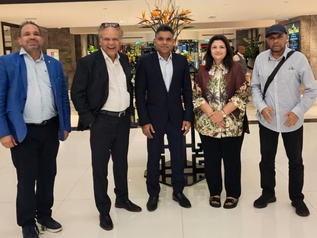 DrArathiKrishna's tweet photo. Met with the former Vice President of #Maldives Mr Faisal Naseem @FaisalNasym , on the sidelines of Arabian Travel Mart in Dubai.
Had some insightful discussion with him on their India First Policy and the cooperation between the two countries. https://t.co/BPs10wmbpP