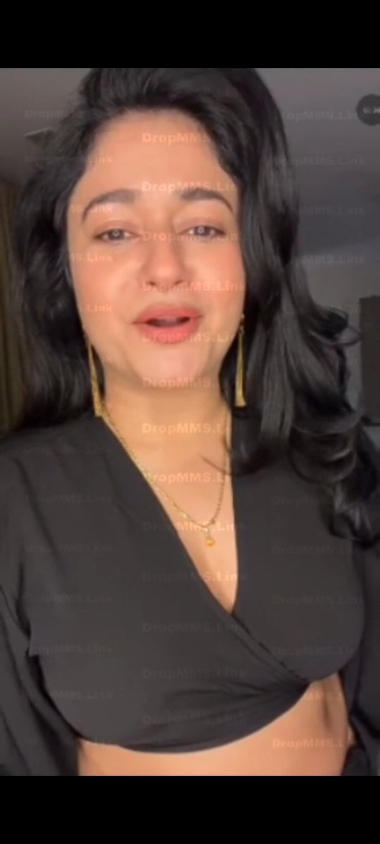 Desi_vdo's tweet photo. Poonam Bajwa premium lattest hot live 
Full video 👇🏻
https://t.co/at6wuGlpp9

(Use VPN) https://t.co/S4KgydZS8z