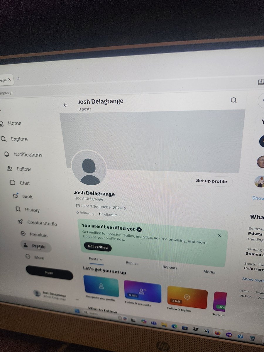 JoshDelagrange's tweet photo. WTF get on my desktop long before I download the app. I get on my desktop and had to redo my username and password. And now I have 0 followers. https://t.co/GwebT59smt