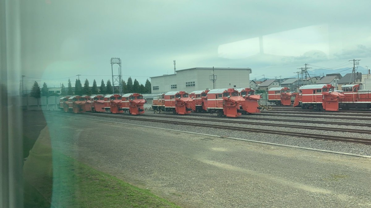 akhn_Hokkaido's tweet photo. 9/11 旭川運転所名物
ラ  ッ  セ  ル  の  群  れ https://t.co/iKTLTzGcYg