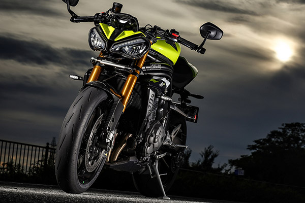 bike_newsjp's tweet photo. BATTLAXのフラッグシップモデル「RS12」を徹底インプレッション!
https://t.co/F9rb4t25Mf
#ブリヂストン #RS12 #タイヤ #PR #バイク好きと繋がりたい #バイクのニュース https://t.co/QU5qJRAoEU