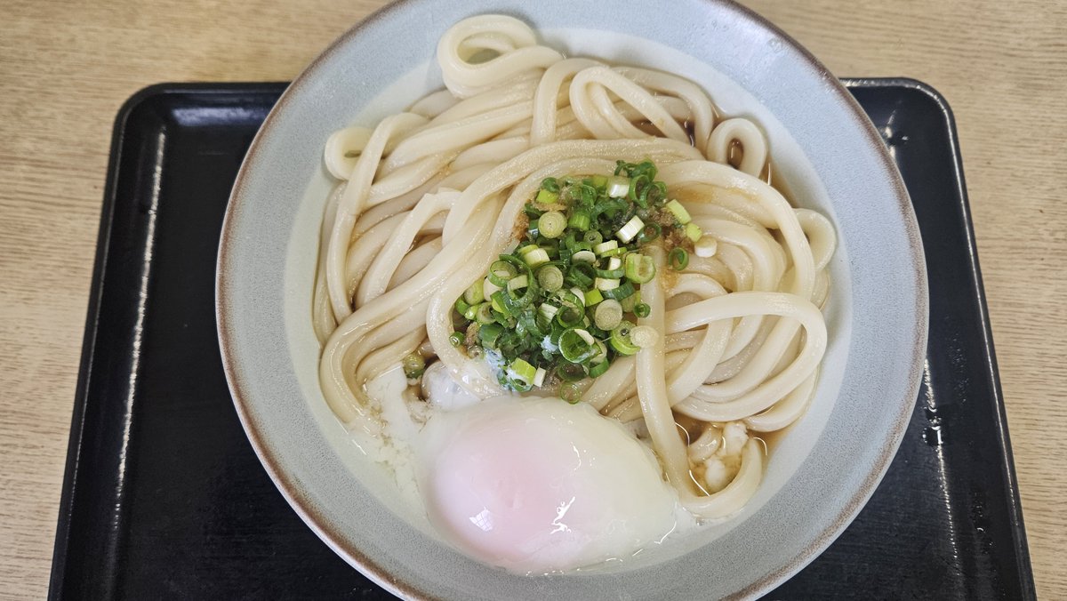 mugu215's tweet photo. 東かがわ市　吉本食品
ぶっかけうどん温大🍜
温泉卵🐣
#吉本食品
#ヤグタウン
#讃岐うどん https://t.co/nhFfiHslF1