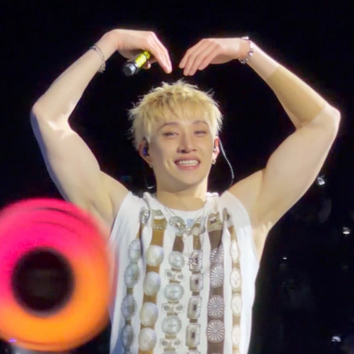 backsdoors's tweet photo. CHANNIE HEART ♡ https://t.co/aKkQ7eojHR