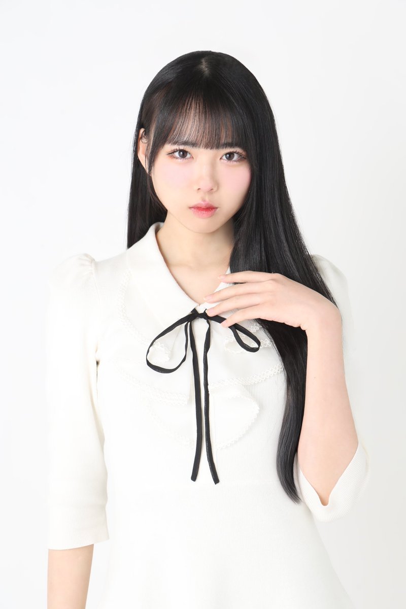 PlaTEdgE_'s tweet photo. 【出演者紹介】
探偵役 杉本希花 @madoka0203_love

幼い頃から劇団での公演を経験しており、アイドルや役者、MCなどマルチな活動をしている。
手足の長さやスタイルのよさを活かした美しいダンスで観客を魅了しつつ、歌えば伸びやかで力強い歌声のギャップが魅力。
#PlaTEdgE #杉本希花 #グーモル https://t.co/FVqvgtzkan