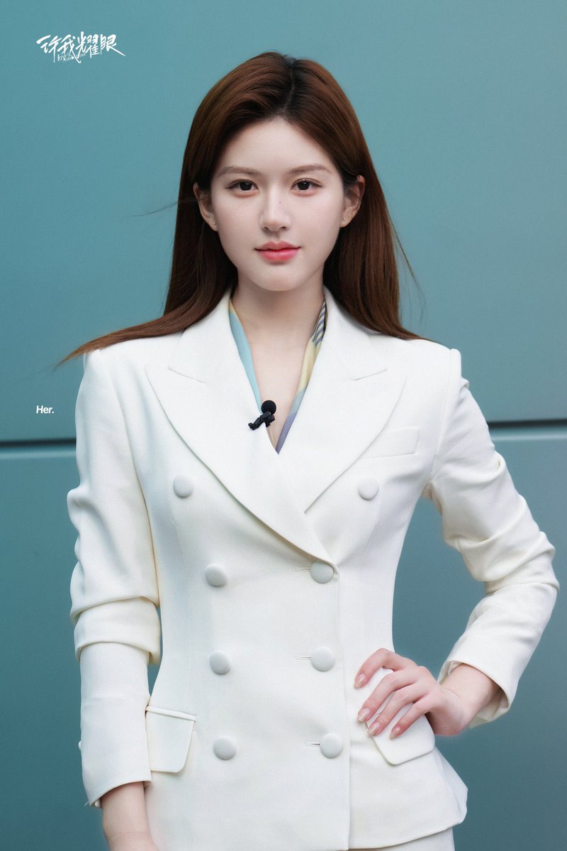 starfess's tweet photo. WELCOME BACK ZHAO LUSI ! 😭
Y*uku resmi ngumumin drama baru judulnya Farewell Letter 告别信, Lusi sebagai Lead Actress &amp; Director
Keren nih, siapa yg excited nungguin dia? ✋🏻 -star
https://t.co/Omfxe1QXlo