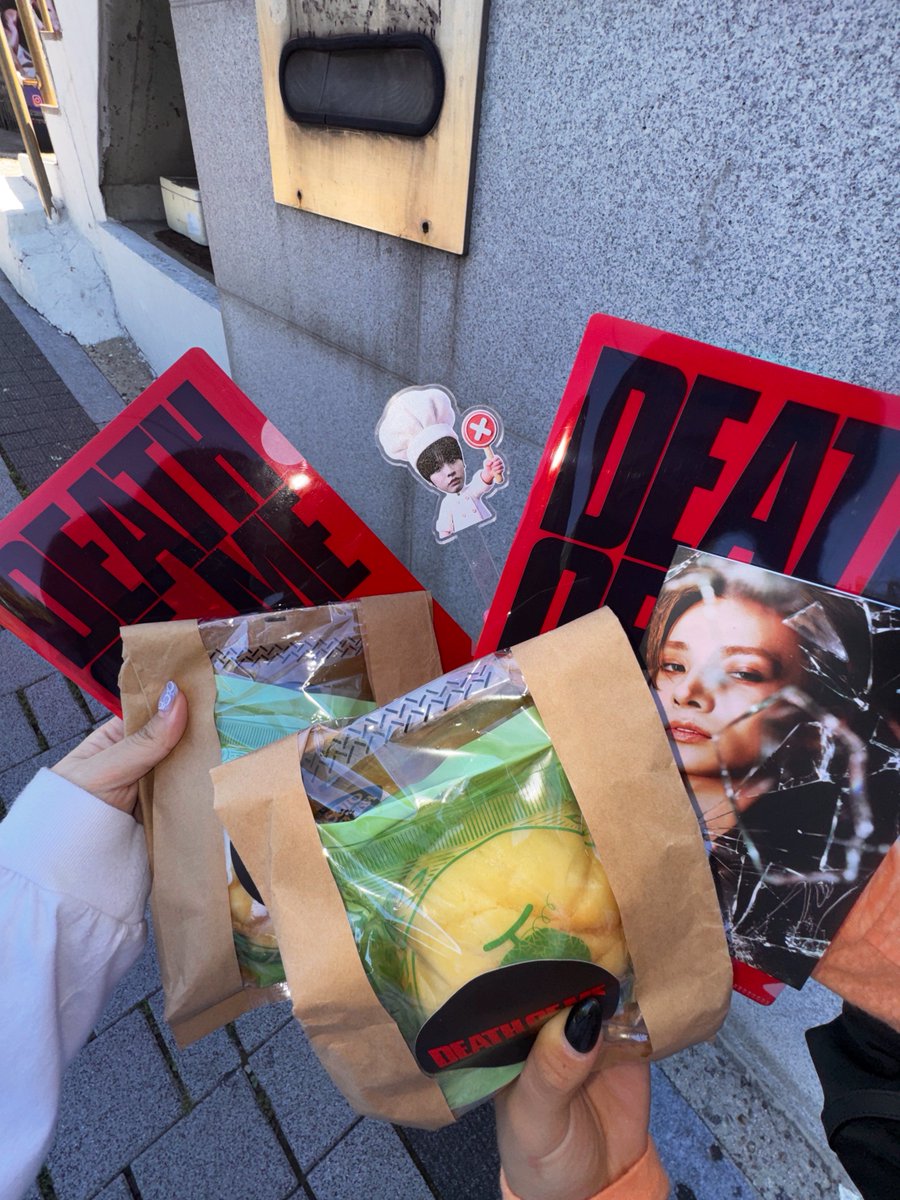 nmelldy's tweet photo. 행복한 거 봤으니까 진짜 안녕. . . https://t.co/8yafOvuS1J