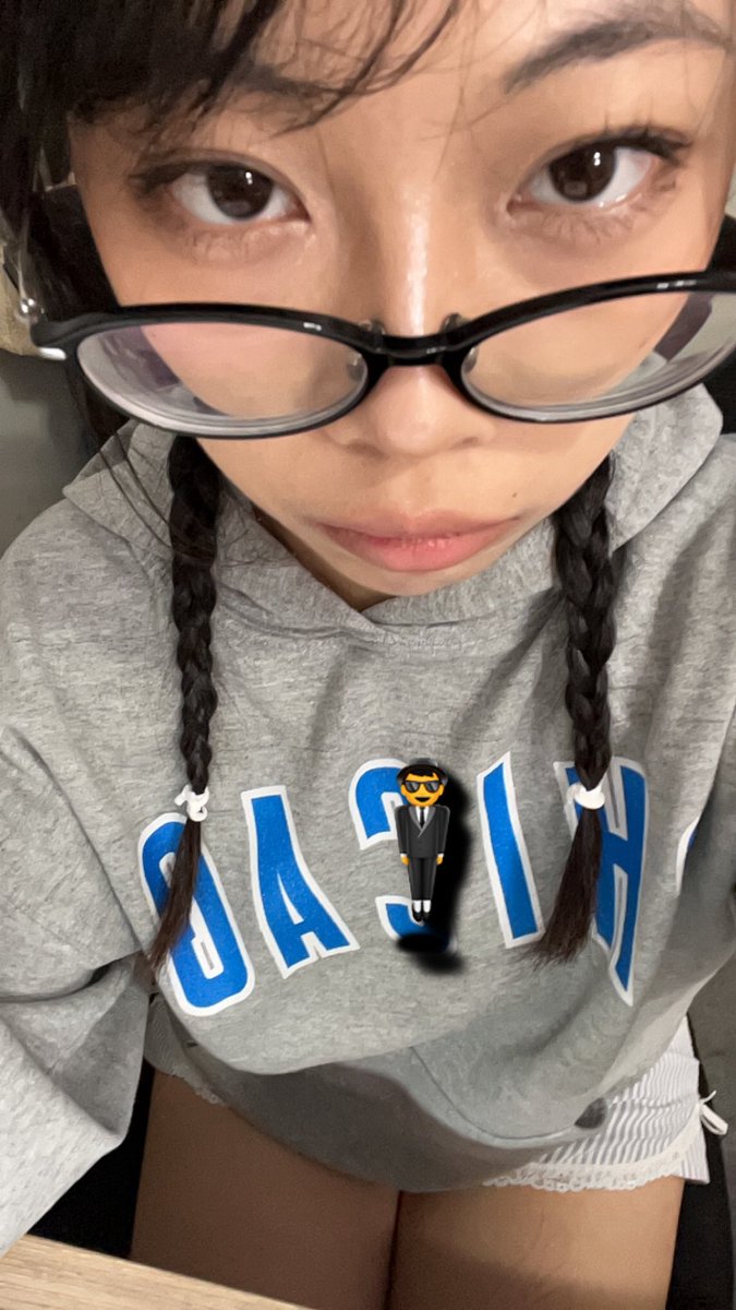 scbzzzy's tweet photo. hello friends and miscellaneous!!

✧ looking for interactive moots + cool friends
✧ 24 | she/her
✧ avid reader, occasional artist, bossa nova + rnb lover 
✧ league, tft, minecraft, bingo 
✧ music, reading, animanga, gym 

#promotwt #moothunt #gamertwt #gymtwt #animangatwt https://t.co/sJNhlcHfH9