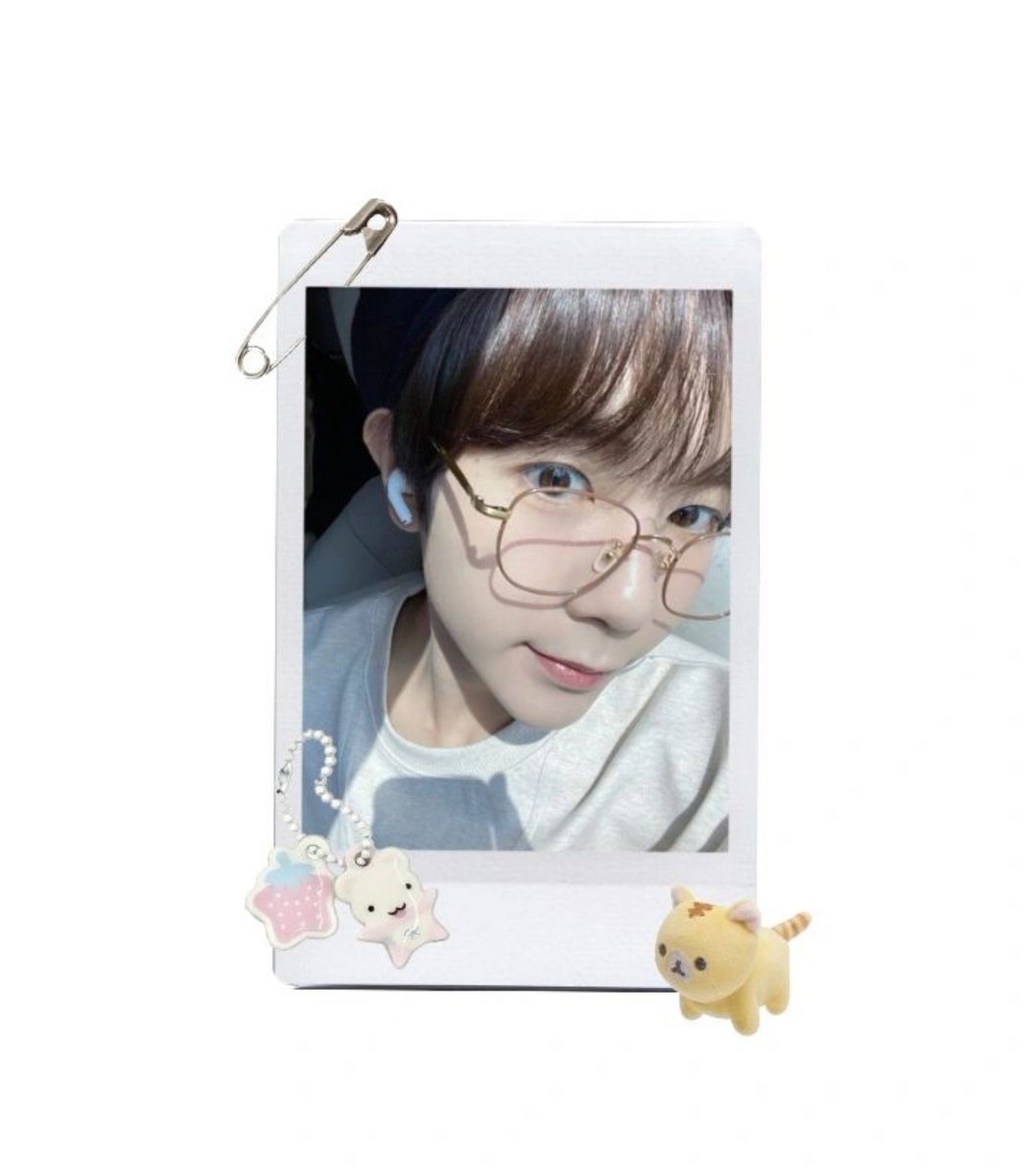 belladejun's tweet photo. noren short au ✷ past life 

Ryo está cansado de vivir de casa en casa, de estar una semana con uno y la otra semana con el otro, extrañando una vida que solía llevar.  
Decidido a volver a unir a sus padres divorciados, toma decisiones que tal vez revuelva cenizas quemadas. https://t.co/gA5OVV8YAF
