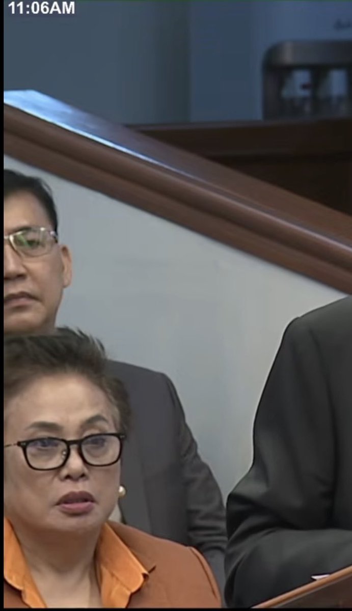 jesusfalcis's tweet photo. ⚠️BREAKING NEWS:

Rowena Guanzon TAMEME and DUMBFOUNDED sa likod ni Chief Justice Puno after three out of three amici curiae so far support a flexible 2/3 votes to convict.

Naglalaho na pangarap niyang maging Senador sa ilalim ni Sara Magnanakaw.

Lutang na siya!

😂😂😂 https://t.co/Vvgf1dVGhU
