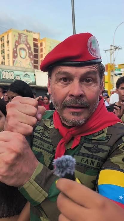 maibortpetit's tweet photo. 🚨 SAAB Y VIELMA-MORA: US$17 MILLONES EN SOBORNOS

Un documento judicial señala que Álex Saab, José Gregorio Vielma-Mora y otros acordaron un esquema mediante el cual Vielma-Mora recibiría aproximadamente US$17 millones en sobornos, comisiones ilegales y otros pagos ilícitos.

Según el documento, los pagos estarían relacionados con la influencia de Vielma-Mora en la adjudicación de contratos a los conspiradores.
