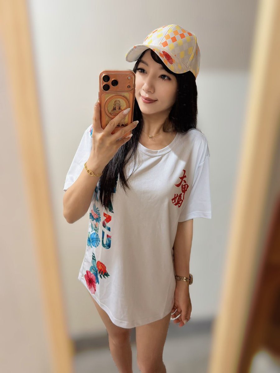Oo436o's tweet photo. 昨天把詐騙對話發給大家提醒
結果忘記把自己的賴碼掉了
說給我的朋友們 大家都笑得要死
也謝謝大家關心 
這輩子的第一次這麼多人看過我的發文
小女子受寵若驚 祝福大家天天開心 https://t.co/jlO80ZTK1q