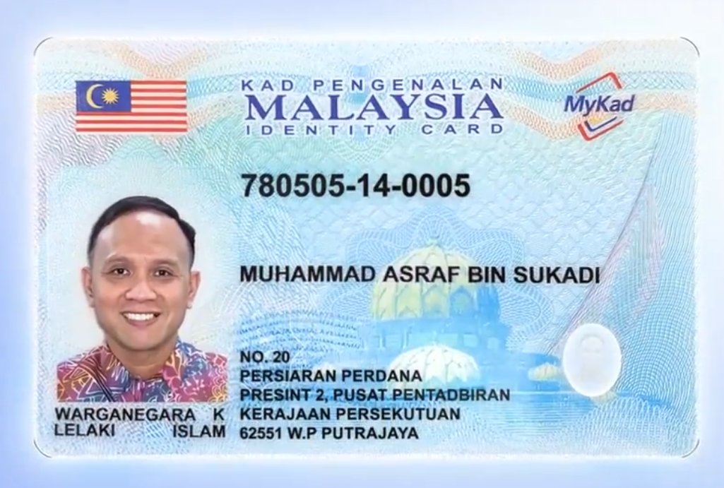 datukhensem's tweet photo. Design terbaru kad pengenalan warganegara Malaysia, MyKad.

(sumber  JPN) https://t.co/ve5pxp74iV
