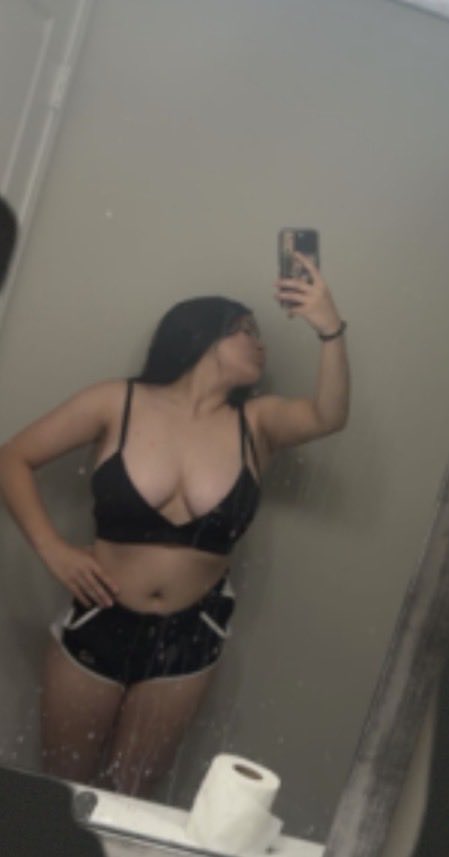 SophLoaf04's tweet photo. Body tea??? https://t.co/tpLqMHOYAM