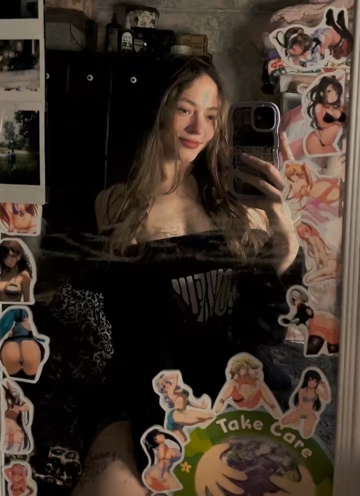 Hannahyzu0's tweet photo. 🏎️💨💋 https://t.co/UZEHI5AZay