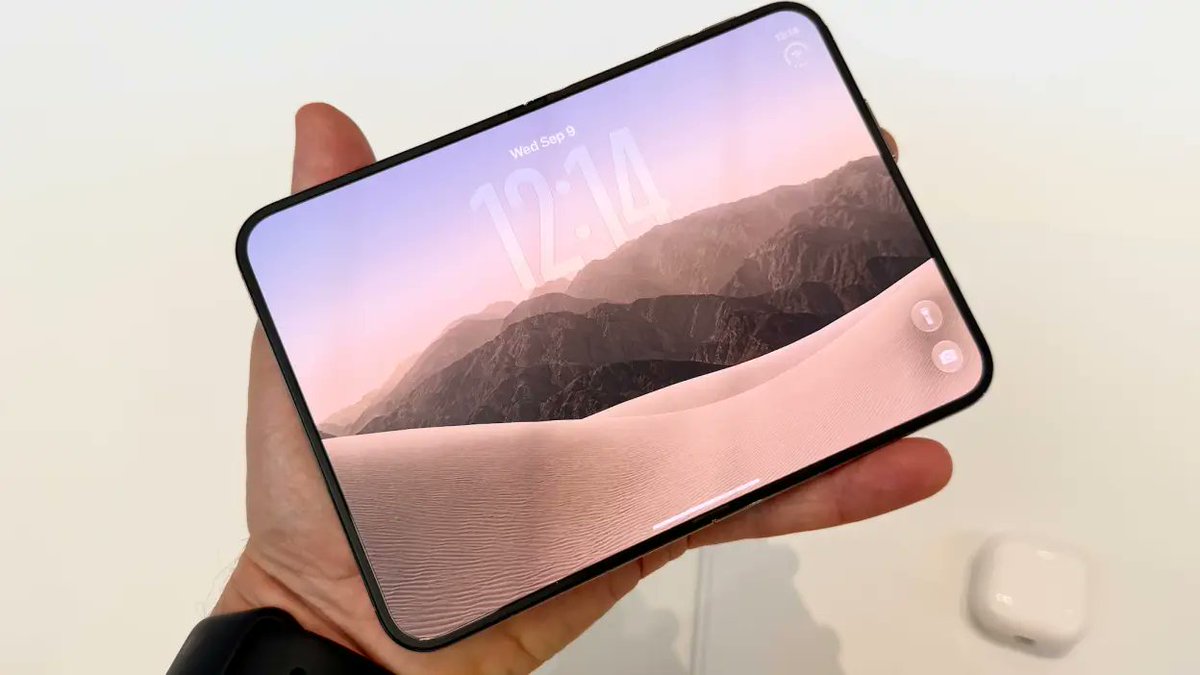 311Vande's tweet photo. Apple bends the rules: iPhone Duo showcased in new drop. @ProfNichols #372withU
https://t.co/b2YiQX2MWI https://t.co/XG6XbR3Ljq