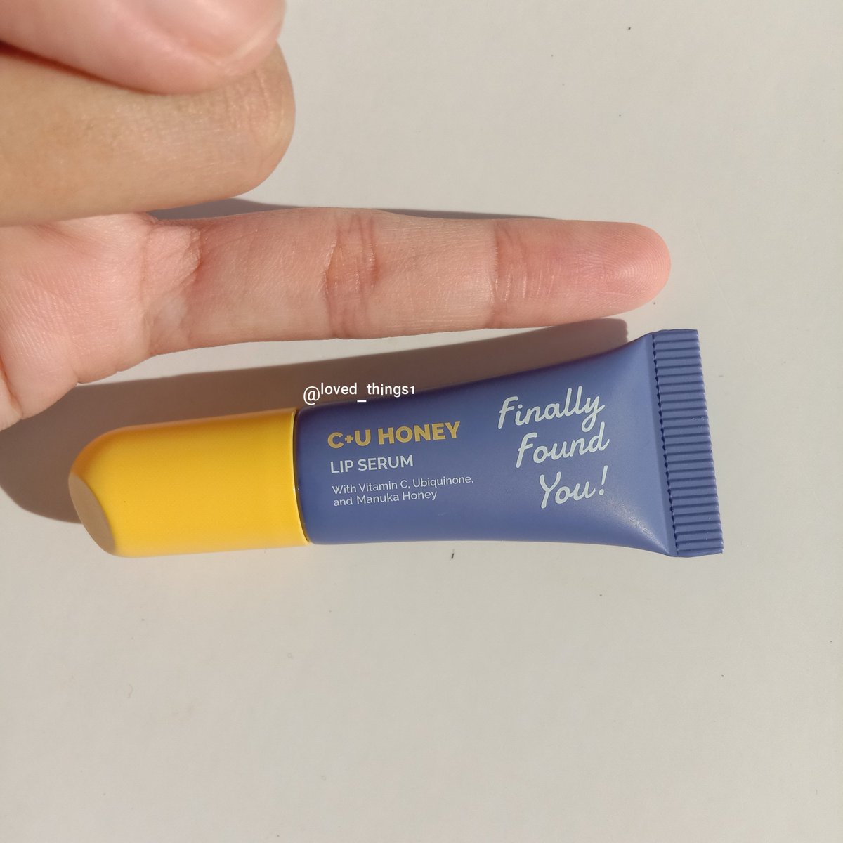 loved_things1's tweet photo. si mungil 5ml ini harganya setara 3 porsi nasi ayam geprek 😗

dulu kayak sayang bgt ah beli lip serum sekecil ini 60 ribuan 😭
eh sekarang malah punya 3 PCS di rumah wkwkwk https://t.co/W0IGMUnjOs