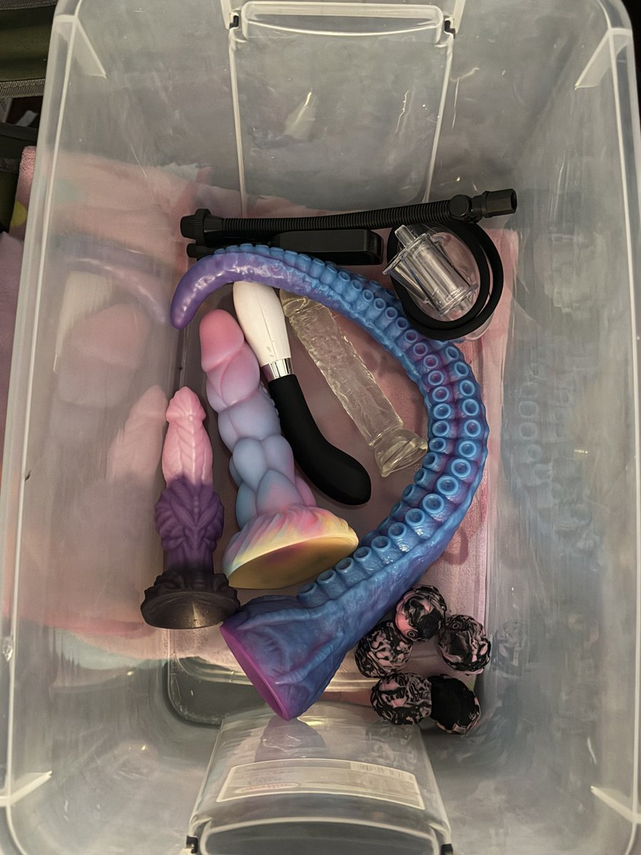 VinceSolstice's tweet photo. 🔞 My current toy collection + T-dick shenanigans lolol
— https://t.co/KMCjGaq6VJ