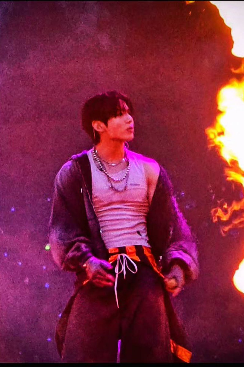 bayjeonjjk's tweet photo. Fotoğrafçı Sarah Whitewolf'un kadrajından Jungkook 📸🤍 

(thread) https://t.co/YiX0TaS0fL