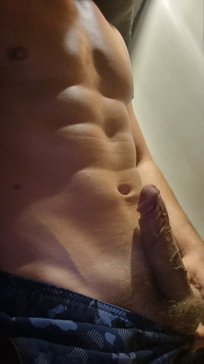 TheShadowX94's tweet photo. Je veux sentir ta langue de mes couilles a ma bouche 😈😈
Mange moi 🥵
@PartageDefiHot @frenchieswild @Defiscoquin @JoliesFormes8 @MaQueue_fr @up_crea @GenerationsX_FR #NSFW #MaleBody #Hotmen #abdo #queue #bite #dick #bande #sportif #uncut https://t.co/xVre1nTeX9