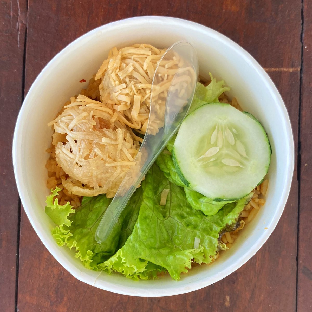 foodtruckundip's tweet photo. Halo -dips! 🔥

Siapa nih yang kemarin request Nasi Goreng? 😋

Untuk menu Food Truck hari ini: Nasi goreng dan udang rambutan ya Dips 🍽️

Jangan lupa ambil Food Truck kalian yaa, see u 💪 https://t.co/hHhNXHJQgZ