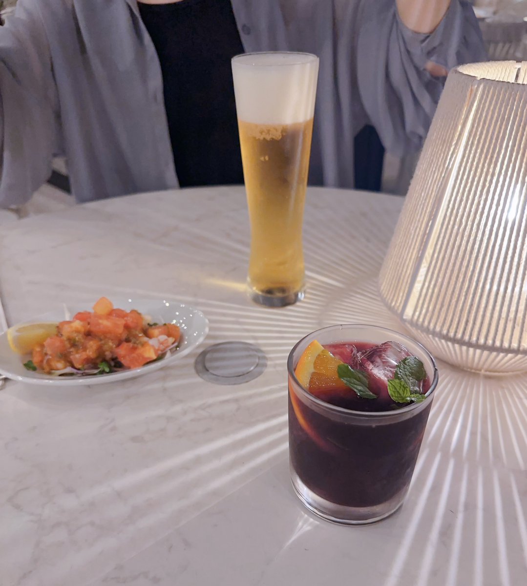 lateriser_mls's tweet photo. はじと飯行ってきた🍻楽しかった〜ありがとね♡♡
めちゃくちゃ吟味してる自我も撮ってくれてたよ https://t.co/kUT5fTyRkE