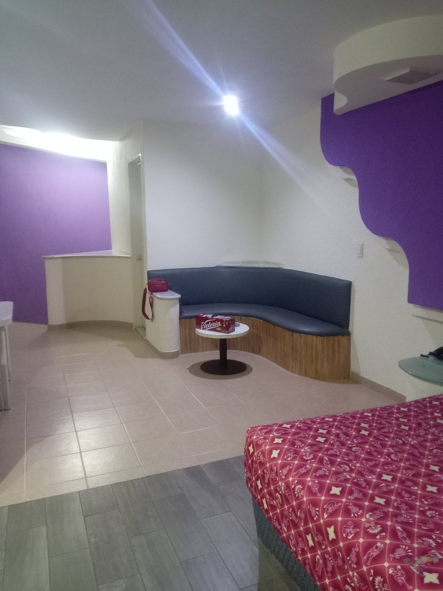 sassa96u's tweet photo. Ya instalados en el motel Bermudas.
Alguna Pareja o Single que guste unirse https://t.co/Ki9Q7SvpSo