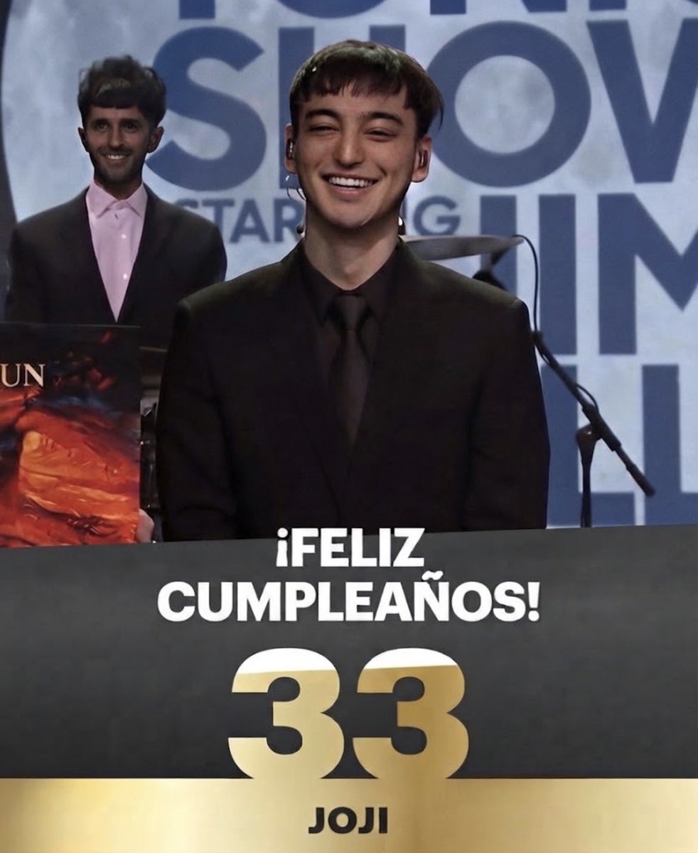 jojiargentina's tweet photo. ¡FELIZ CUMPLEAÑOS JOJI! 🥳🎂

Hoy, hace 33 años, nacía nuestro cantautor, músico, productor, actor y ex youtuber nipo-australiano George Kusunoki Miller, mundialmente conocido como Joji (@sushitrash) 🎉 https://t.co/57tjh6mRS4