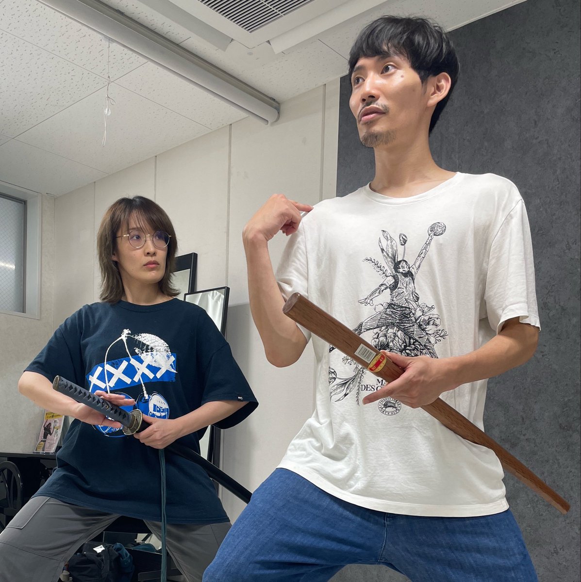 kanamyng310's tweet photo. 今週はよろずや週間🎭

昨日はアクションのお稽古！

何もわかってない私に
初歩の初歩から丁寧に教えてくれる…
本当にありがとうございます😭頑張ります

我らが赤穂&amp;中村！！かっこいいぜ！！！！✨ https://t.co/4W75QPeCFp