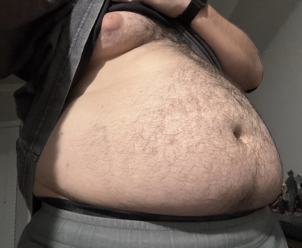PorkyP51's tweet photo. A bit late to the party but happy tummy Tuesday 🥳 https://t.co/KPyQPb2IaC