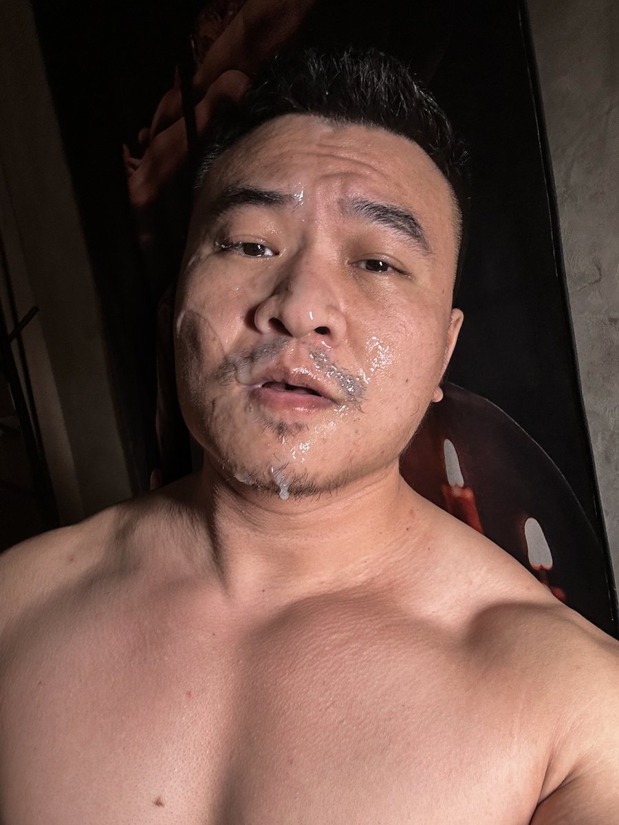 MackleTam's tweet photo. facial from customer ,one week 
客人噴射的精華面膜，一周的量
（新號能發視頻嗎？我怕違規被封號 畢竟這是舊號剛解凍又剛恢復正常） https://t.co/J23axxh66l