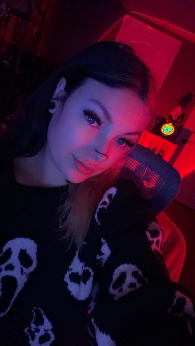 CursedKiwiii's tweet photo. Live on some 2v8! 

https://t.co/jjvg2nPHXm https://t.co/ZlehktVPYU