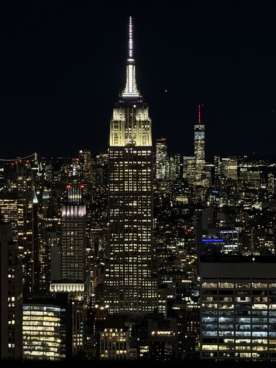 worldwidestocks's tweet photo. マンハッタンの夜景🌃 https://t.co/fIzS8cURJc