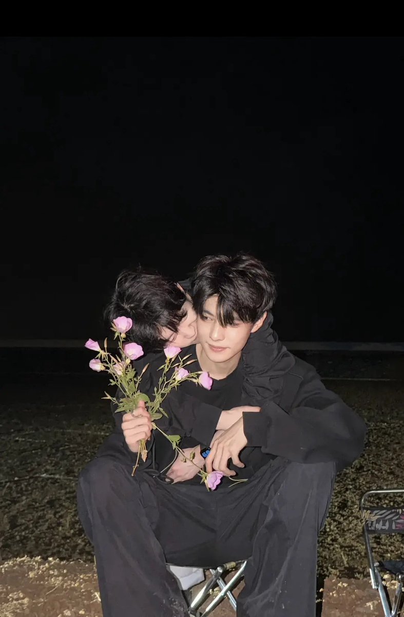 noli3overmii's tweet photo. 🫠🫠🫠🫠🫠🫠🫠🫠🫠🫠🫠🫠
.: #TheMissingPiece :.
#RaoZihao #ZhuHou 🌷 https://t.co/Vs0rfM4QKm