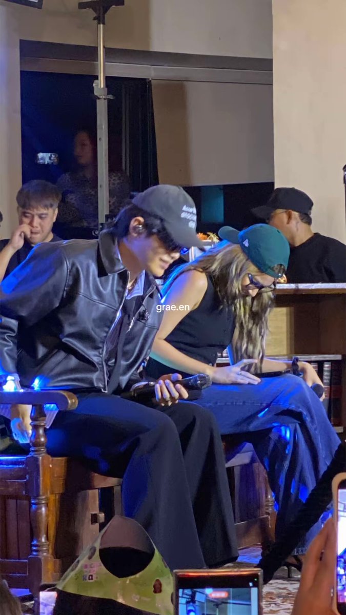 reizxle's tweet photo. Parehong pogi πππ @coletfansuporta #DIRColetskiii #OnceUponA25WithColet https://t.co/f30NGO2450