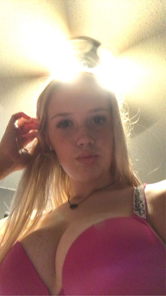 dvdvd12513's tweet photo. send submissions (dms open no limit) #submission https://t.co/PTQWwsnuyA