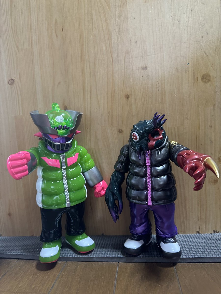 ipadkobakoba105's tweet photo. gyaromi&deviltoys さんコラボのマジンガーオイドとデビルオイドかっこいい
#gyaromi
#deviltoys
#マジンガーZ https://t.co/WOIhiBzHzB