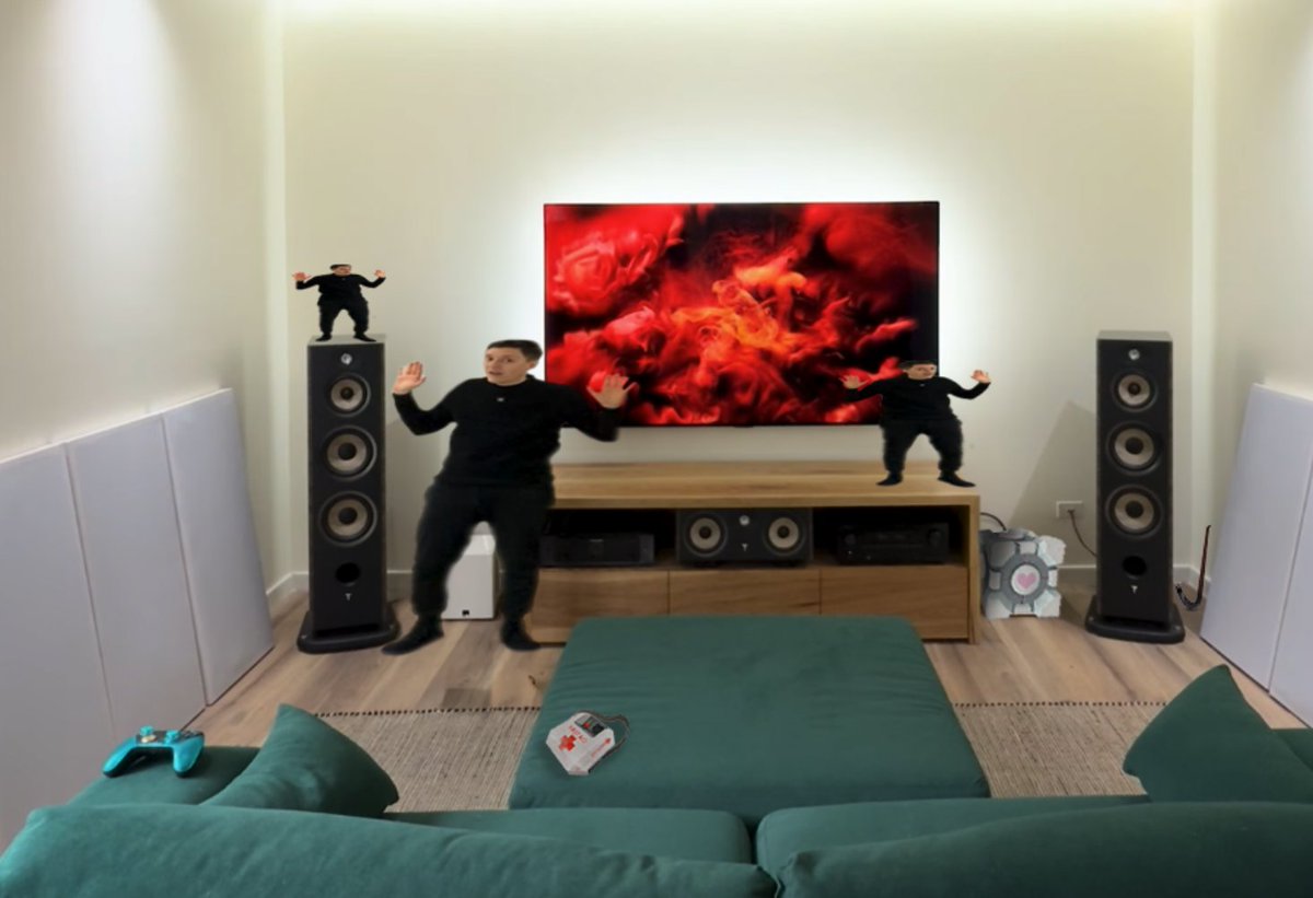 eliosty's tweet photo. por qué? no hay por qué. @nicolasfischman 
posdata> increible como va la casa 💜 https://t.co/ho814UWCyQ