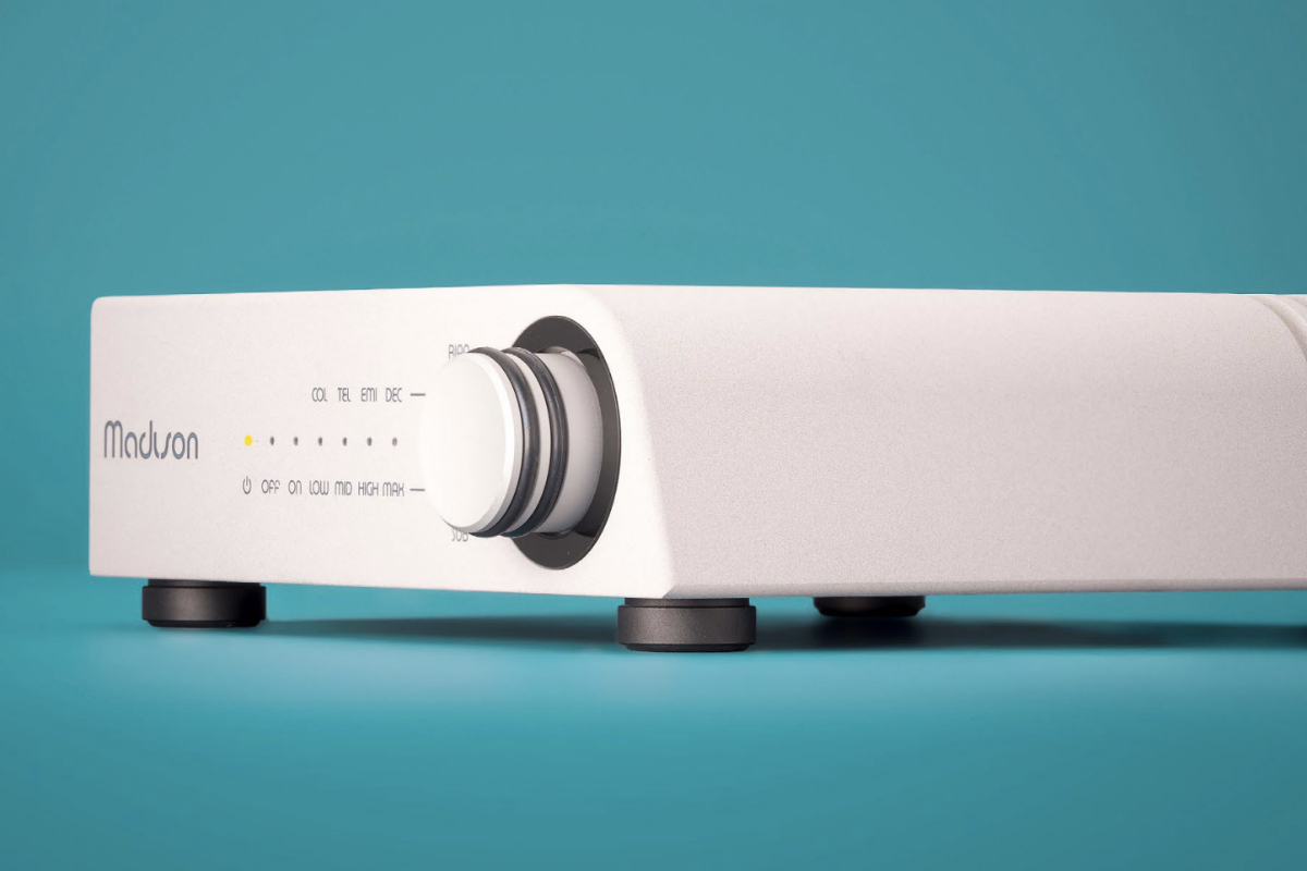 phileweb's tweet photo. Wattson Audio、コンパクトなフォノイコアンプ「Madison Phono」。MM／MC／光カートリッジ対応 #ZEPHYRN #フォノイコライザー https://t.co/UBLuu6Yvwq https://t.co/FuvwnNTv9H