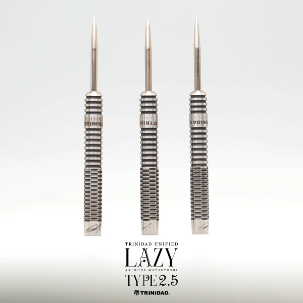 DARTSHIVE's tweet photo. 📢新商品情報
📅9月30日(水)発売 
【LAZY Type2.5】
松吉輝宗選手モデル LAZY TYPE2.5が本日から予約開始！
カットの強さを抑える、しかし推進力はある。
そうしたコンセプトから採用した特殊カットは、カットに指が食い込むことを軽減し、どのような状況でも精細なコントロールを可能に。
🔗https://t.co/U2oRCpmSGq

【スペック(2BA)】
〇重量 20g
〇全長 48.0mm 
〇最大径 7.0mm

【スペック(STEEL)】 
〇重量 21.0g 
〇全長 50.0㎜ 
〇最大径 6.4㎜

#ダーツ #ダーツハイブ
