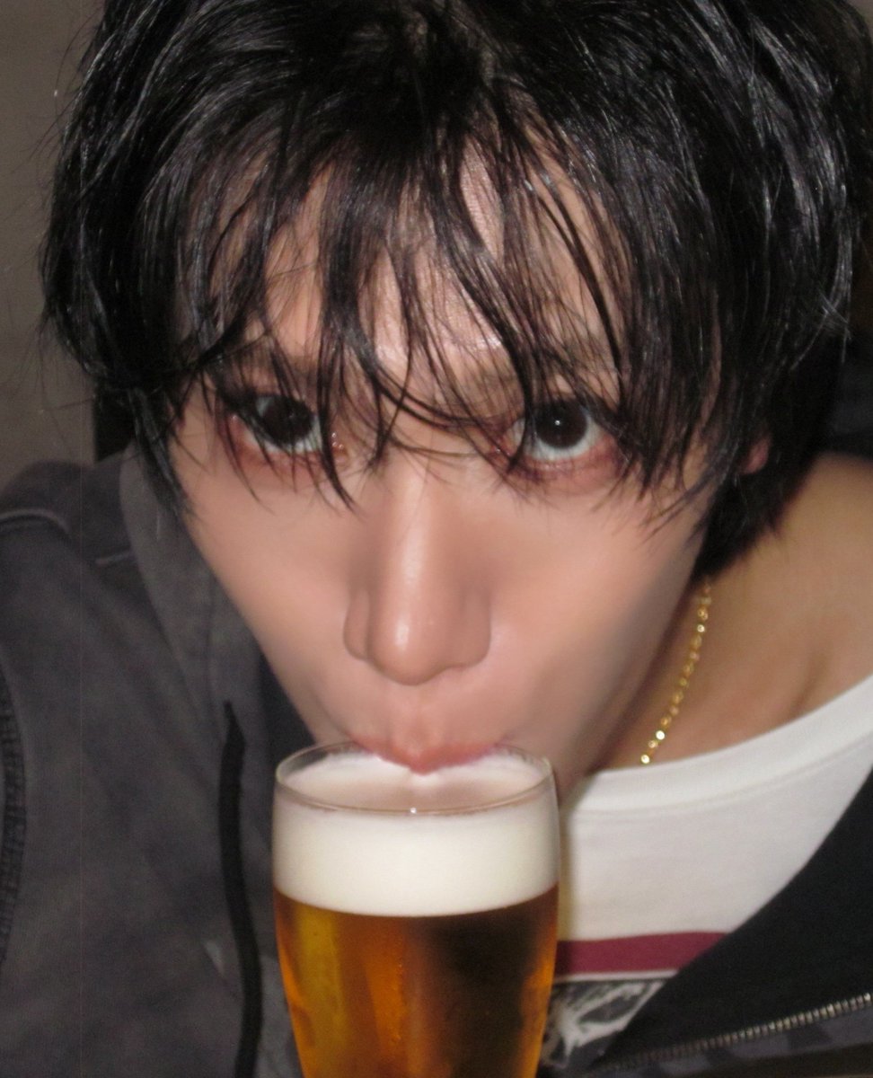 10SUH01's tweet photo. 미친 https://t.co/bOxLPe9PWp