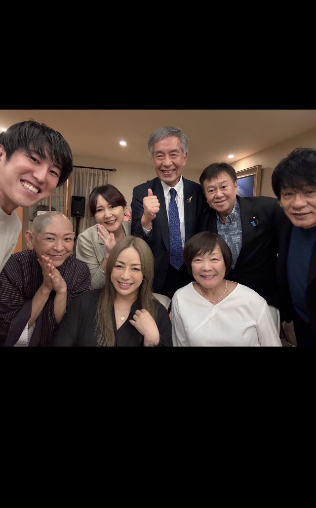 mGvdSIrhjV66696's tweet photo. 参政党界隈にはいつも安倍昭恵☠️ https://t.co/A37h4JzwIp