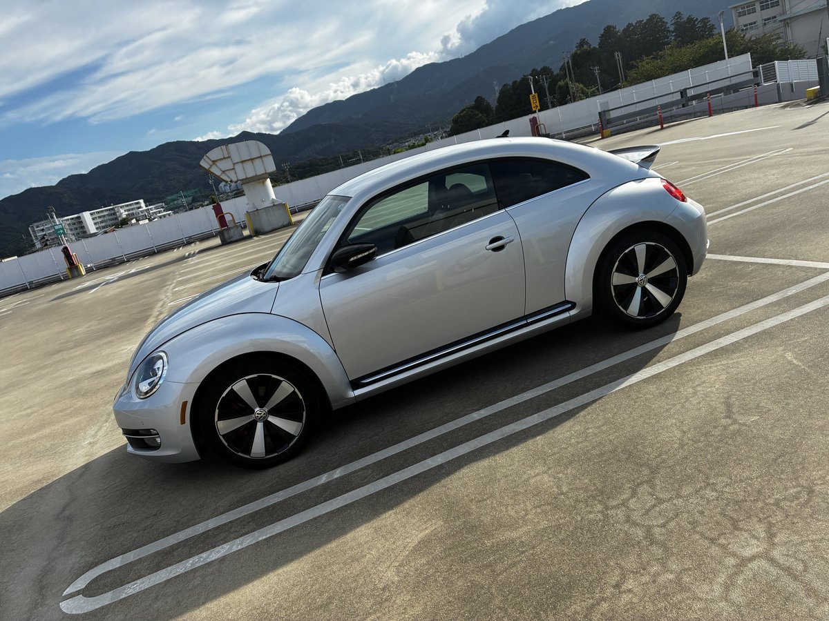 H1R01713466's tweet photo. やっぱいいフォルム

#ザビートル #ターボ #thebeetle #beetle #turbo https://t.co/kzGOWLunBN