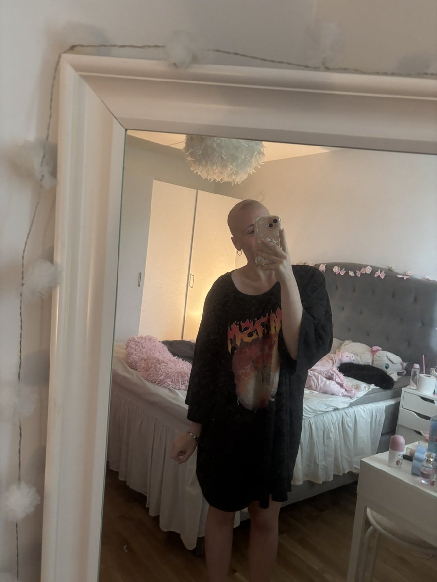 aristocals's tweet photo. don’t mind the messy bedroom,, but the best thing about that my fiance is obese are his clothes ihip https://t.co/yc3CQGyfiO