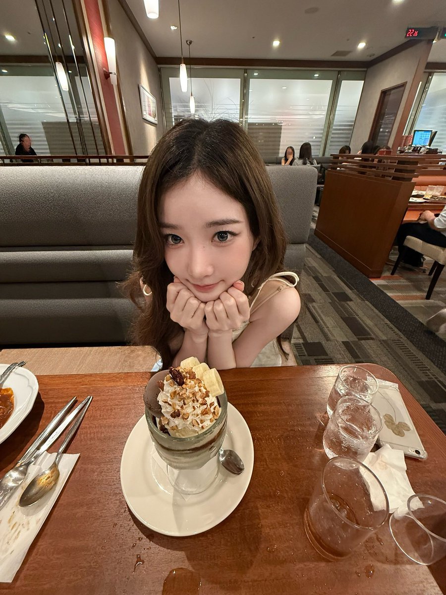 yu_biga's tweet photo. ユヨンが食べたやつ食べる https://t.co/TI9JIGlnvJ